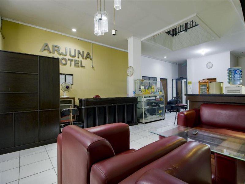 Hotel Arjuna Bekasi Luaran gambar